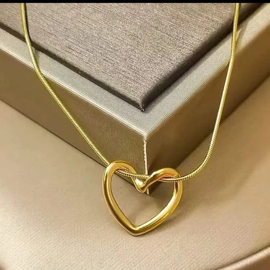 Heart Chain Pendant Necklace Gold Plated, Anti-Tarnish