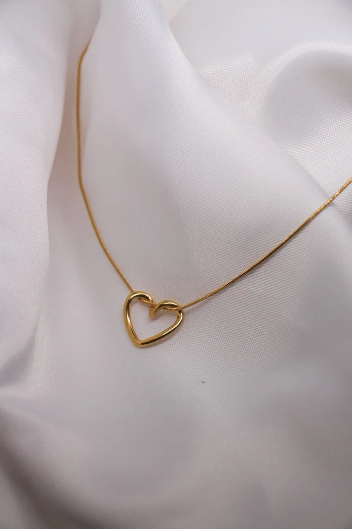 Heart Chain Pendant Necklace Gold Plated, Anti-Tarnish